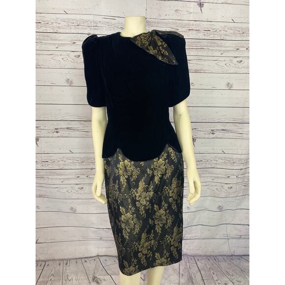 Vintage 80s Scott McClintock Black Velvet Gold Floral Open Back Dress size 10 - Picture 16 of 16